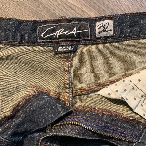 CIRCA Jean Shorts, NEVER WORN, Dark distressed look denim. Relaxed Fit, Men's 32 - Picture 2 of 6